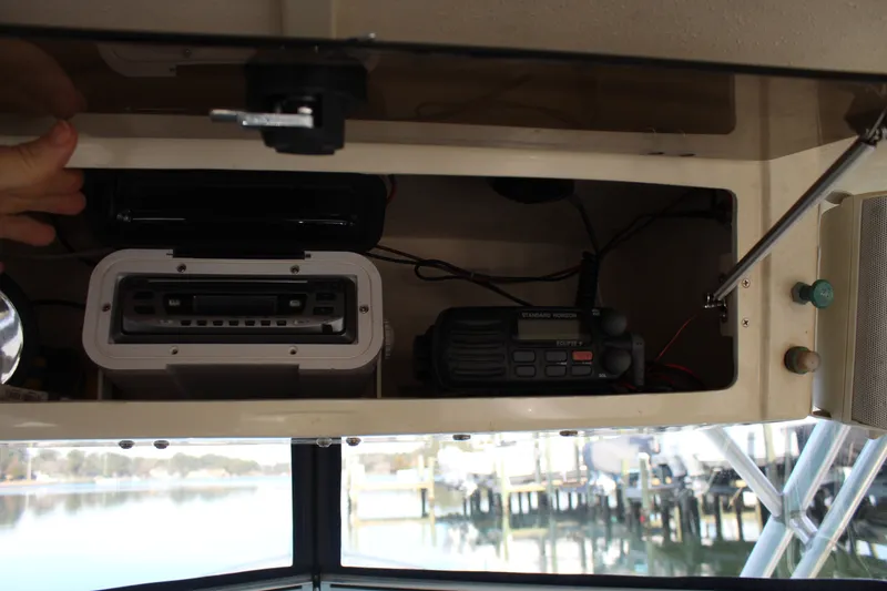 Slide: The Image of Parker Marine 2510 Modified Vee Walkaround 2004 - 31