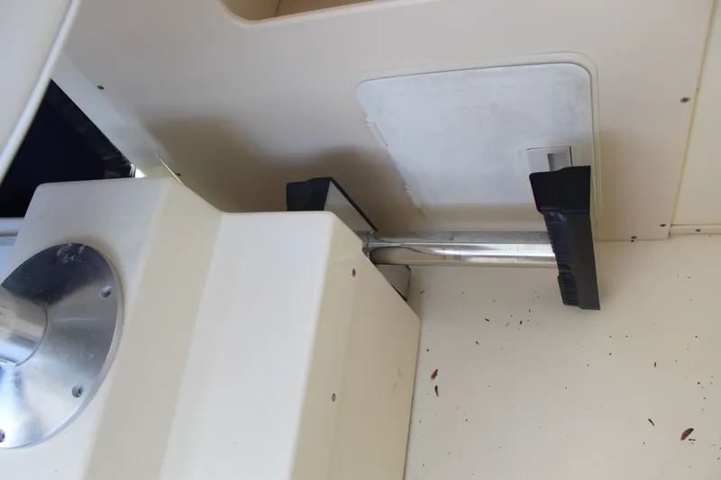 Slide: The Image of Parker Marine 2510 Modified Vee Walkaround 2004 - 33