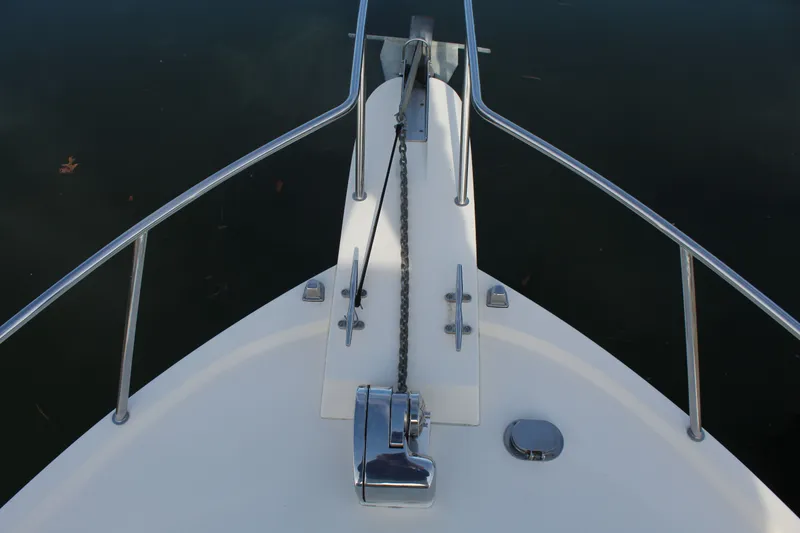 Slide: The Image of Parker Marine 2510 Modified Vee Walkaround 2004 - 36