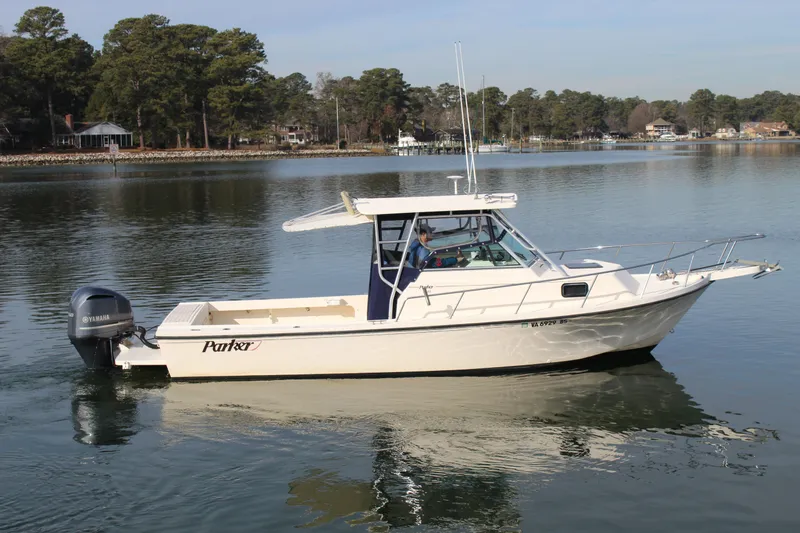 Slide: The Image of Parker Marine 2510 Modified Vee Walkaround 2004 - 4