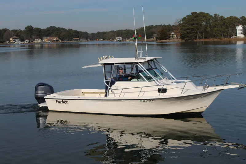 Slide: The Image of Parker Marine 2510 Modified Vee Walkaround 2004 - 5