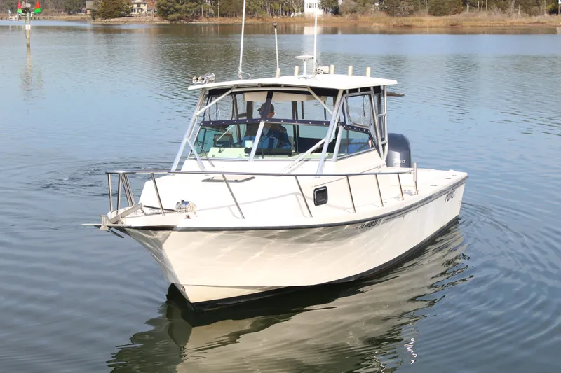 Slide: The Image of Parker Marine 2510 Modified Vee Walkaround 2004 - 7