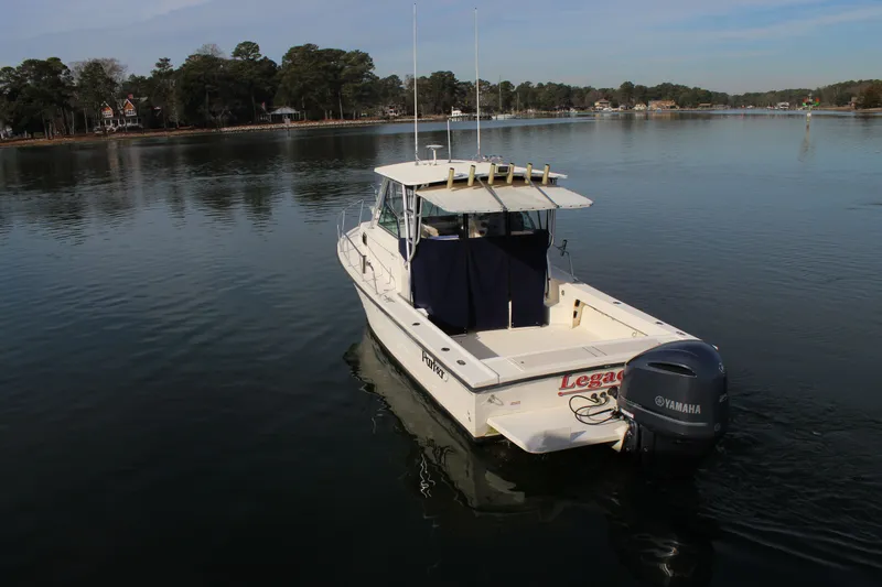 Slide: The Image of Parker Marine 2510 Modified Vee Walkaround 2004 - 9