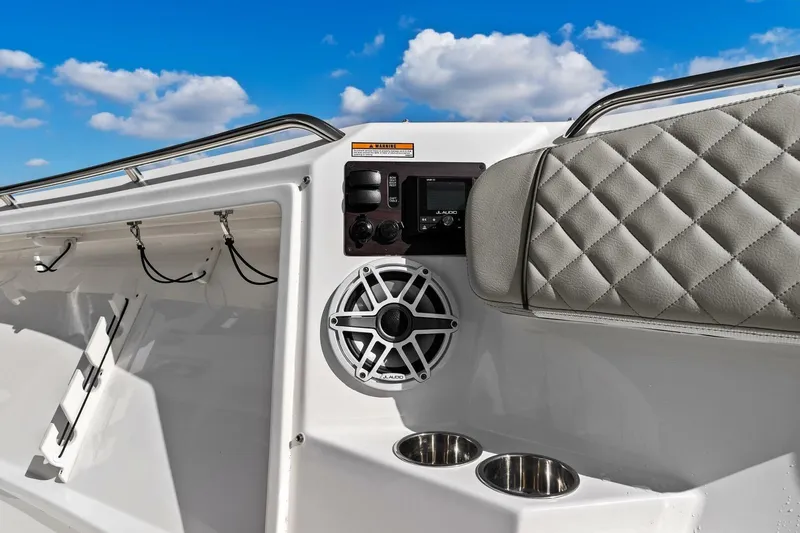 Slide: The Image of 2024 Pursuit S 358 Sport - Speakers - 17