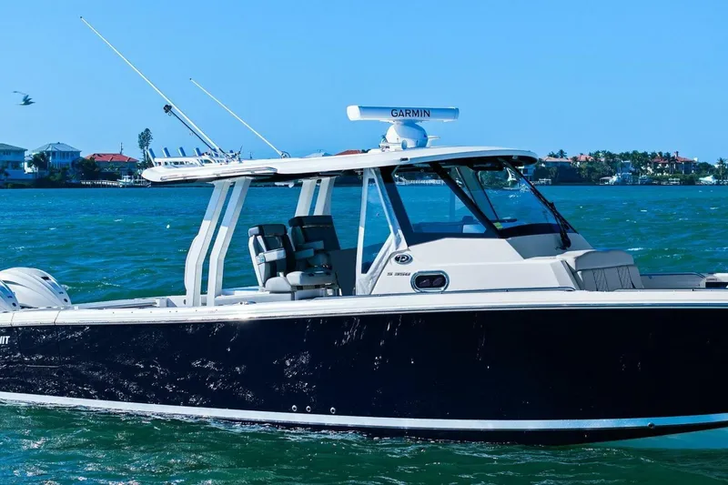 Slide: The Image of 2024 Pursuit S 358 Sport - Profile - 48