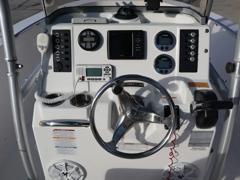 Slide: The Image of Robalo R180 Center Console 2017 - 19