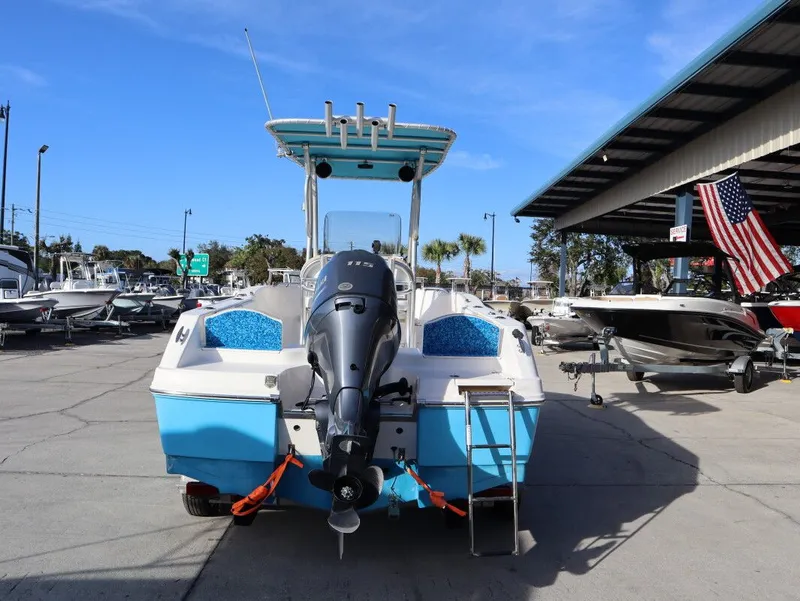 Slide: The Image of Robalo R180 Center Console 2017 - 7