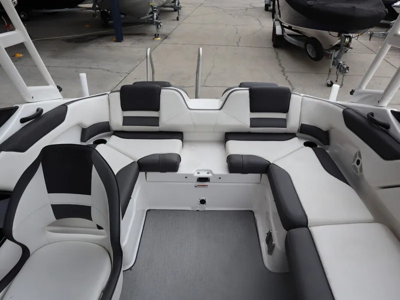 Slide: The Image of Yamaha AR210 2021 - 18