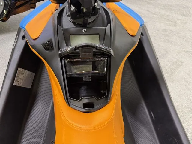 Slide: The Image of Sea-Doo Spark for 3 2026 - 7