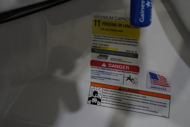 Slide: The Image of Four Winns H1 Freedom 2026 - 16