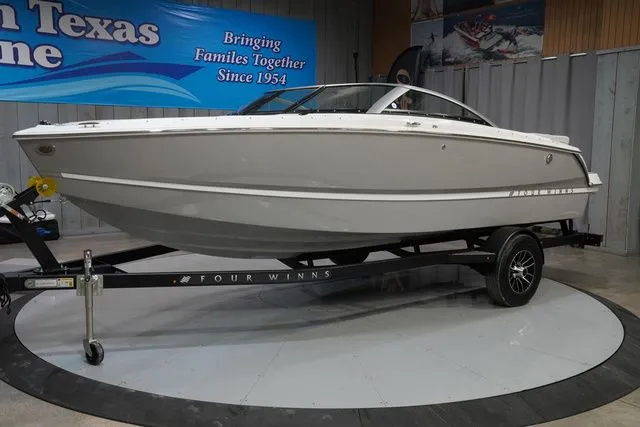 Slide: The Image of Four Winns H1 Freedom 2026 - 2