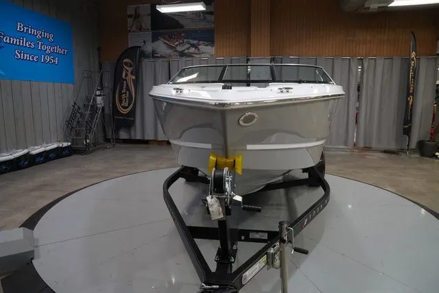 Slide: The Image of Four Winns H1 Freedom 2026 - 3