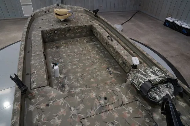 Slide: The Image of Tracker Grizzly 1654 T Sportsman 2024 - 10