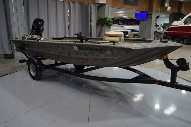 Slide: The Image of Tracker Grizzly 1654 T Sportsman 2024 - 5