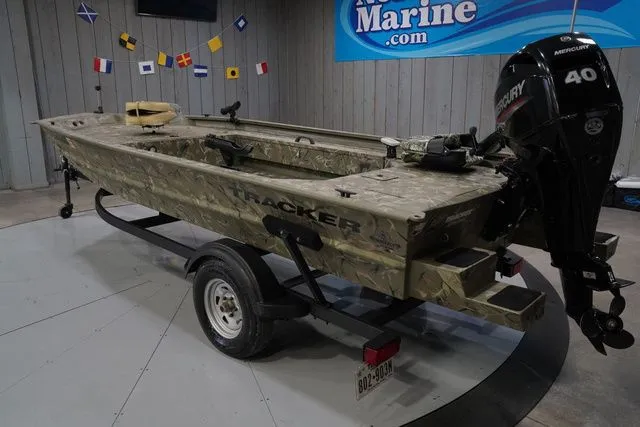 Slide: The Image of Tracker Grizzly 1654 T Sportsman 2024 - 9