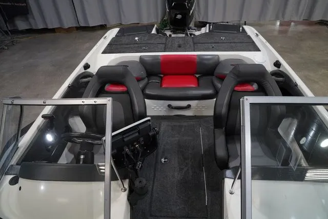 Slide: The Image of Ranger 180 Vs Reata 2009 - 13