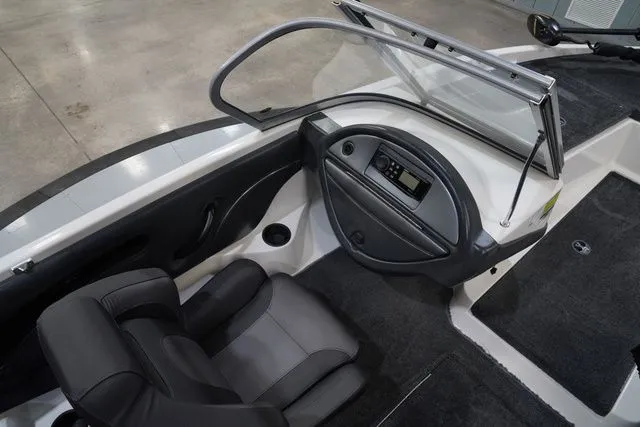 Slide: The Image of Ranger 180 Vs Reata 2009 - 14