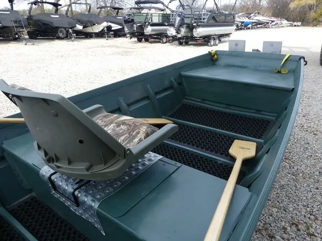 Slide: The Image of Alumacraft Jon boat 1987 - 8