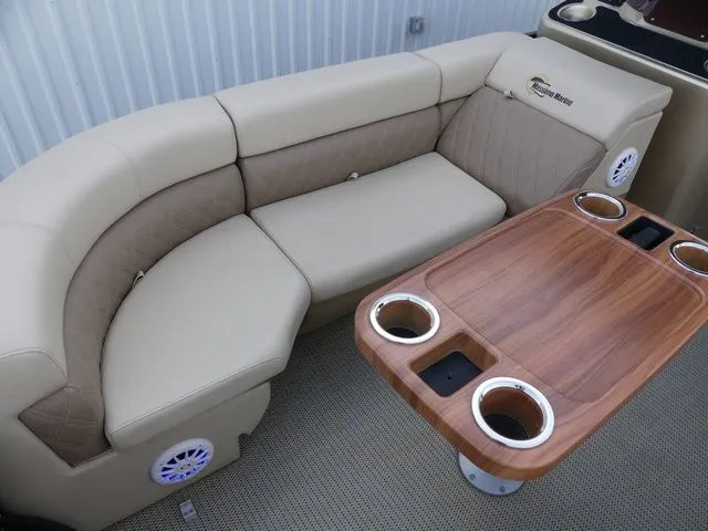 Slide: The Image of Massimo P24 Limited Max 2023 - 12