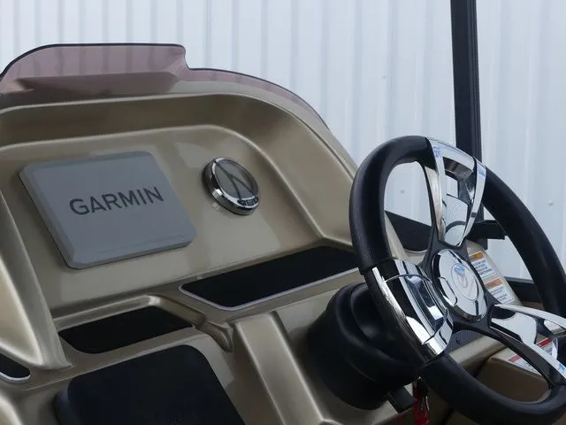 Slide: The Image of Massimo P24 Limited Max 2023 - 15