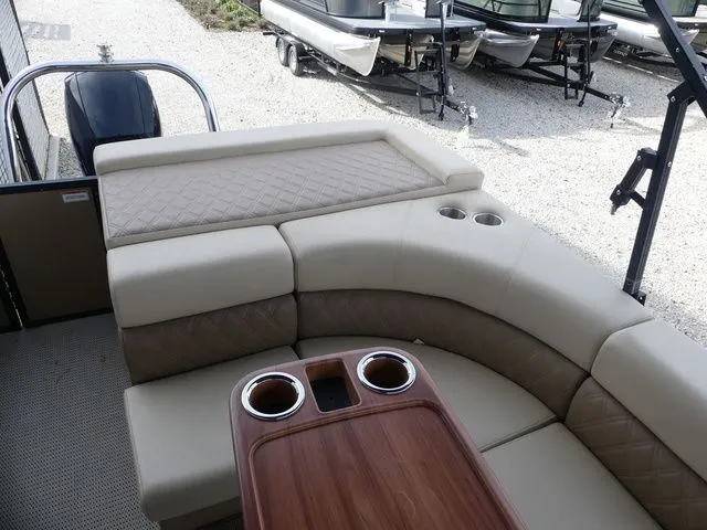 Slide: The Image of Massimo P24 Limited Max 2023 - 20