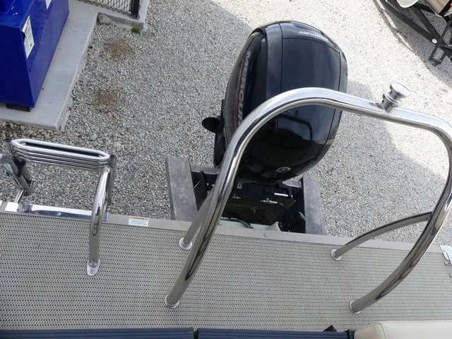 Slide: The Image of Massimo P24 Limited Max 2023 - 21