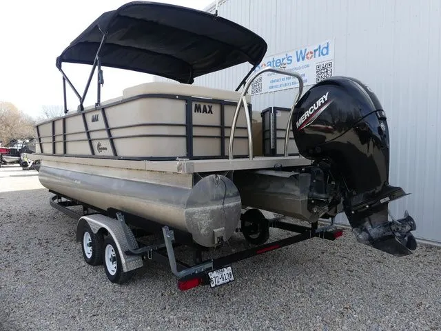 Slide: The Image of Massimo P24 Limited Max 2023 - 3