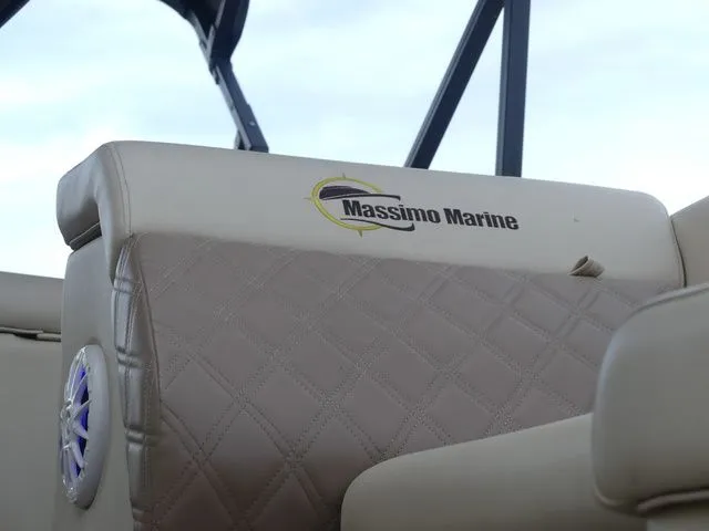 Slide: The Image of Massimo P24 Limited Max 2023 - 8