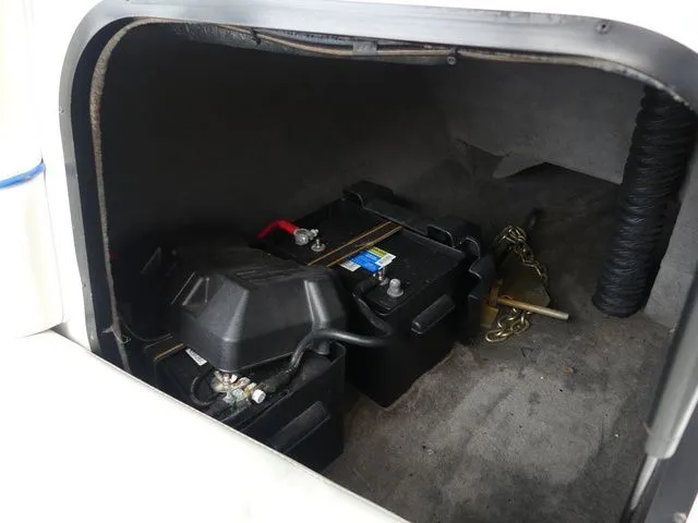 Slide: The Image of Malibu Wakesetter XTi 2004 - 21