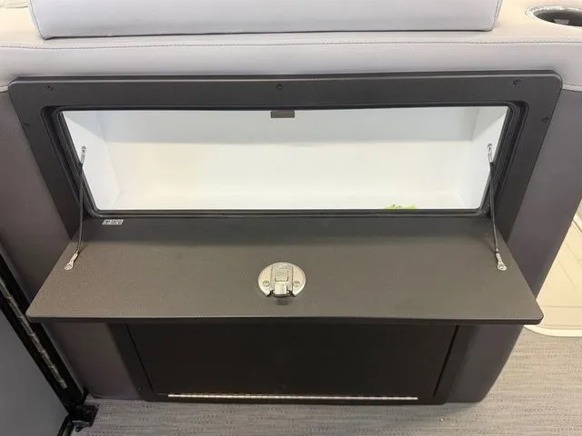 Slide: The Image of Godfrey Monaco 235 SBC iMPACT Package (29 in. Center Tube 2026 - 19