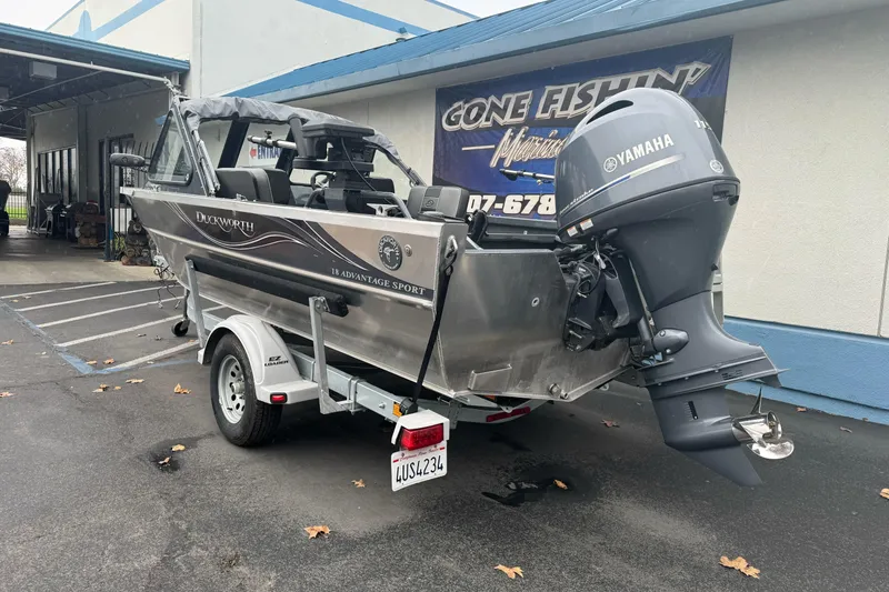 Slide: The Image of 2022 Duckworth 18 Advantage Sport boat with Yamaha outboard motor on trailer. - 7