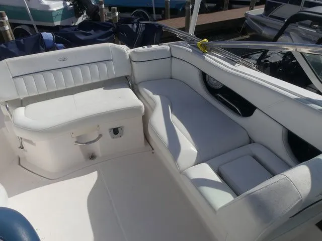 Slide: The Image of Regal 2520 FasDeck 2009 - 18