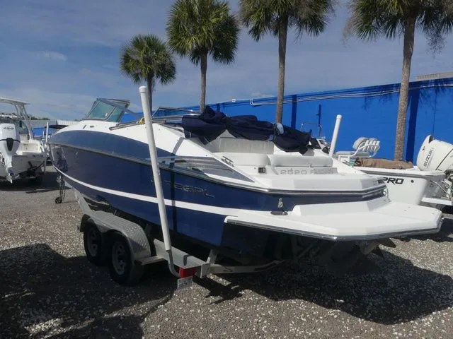 Slide: The Image of Regal 2520 FasDeck 2009 - 6