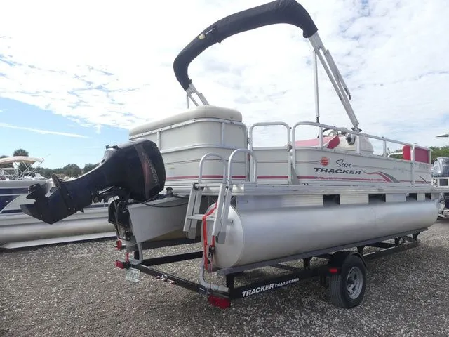 Slide: The Image of Sun Tracker 20 Party Barge 2007 - 4