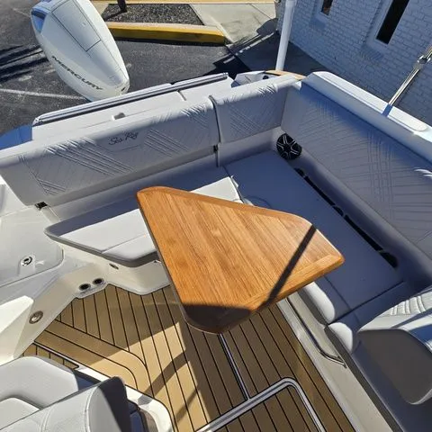 Slide: The Image of Sea Ray SDX 230 OB 2026 - 19