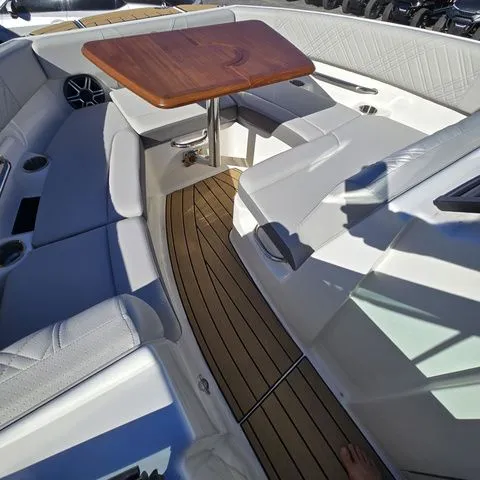 Slide: The Image of Sea Ray SDX 230 OB 2026 - 21