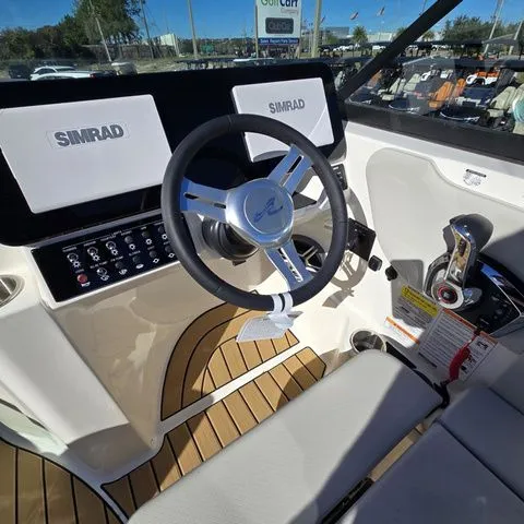 Slide: The Image of Sea Ray SDX 230 OB 2026 - 27