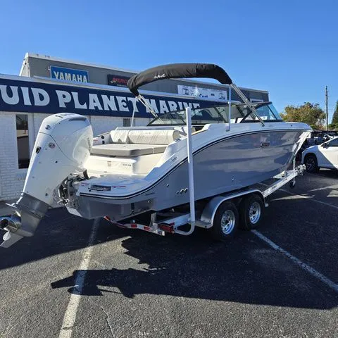 Slide: The Image of Sea Ray SDX 230 OB 2026 - 4