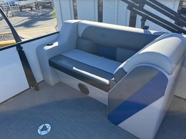 Slide: The Image of Veranda Vista Sport RC VS22RC 2026 - 16