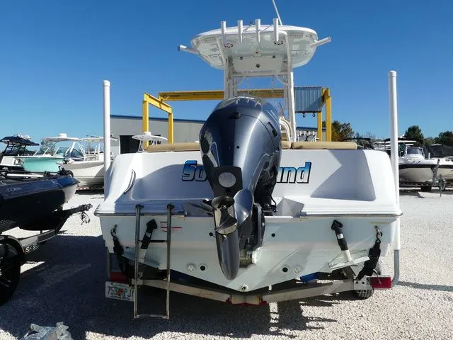 Slide: The Image of Sportsman Heritage 231 Center Console 2021 - 4