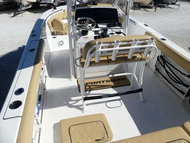 Slide: The Image of Sportsman Heritage 231 Center Console 2021 - 6