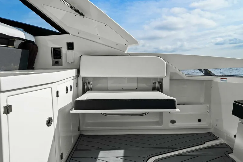 Slide: The Image of 2023 Monterey 385 SS - Seating - 21