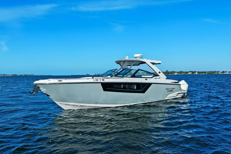 Slide: The Image of 2023 Monterey 385 SS - Profile - 43