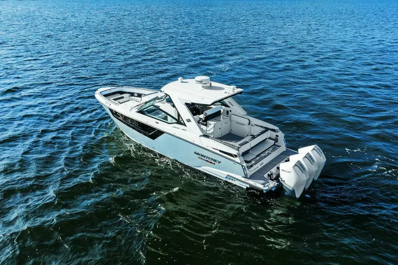 Slide: The Image of 2023 Monterey 385 SS - Profile - 47