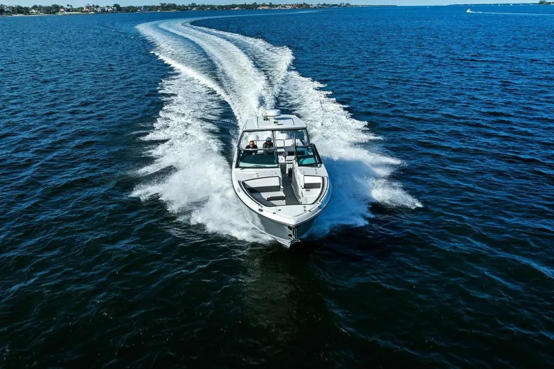 Slide: The Image of 2023 Monterey 385 SS - Profile - 52