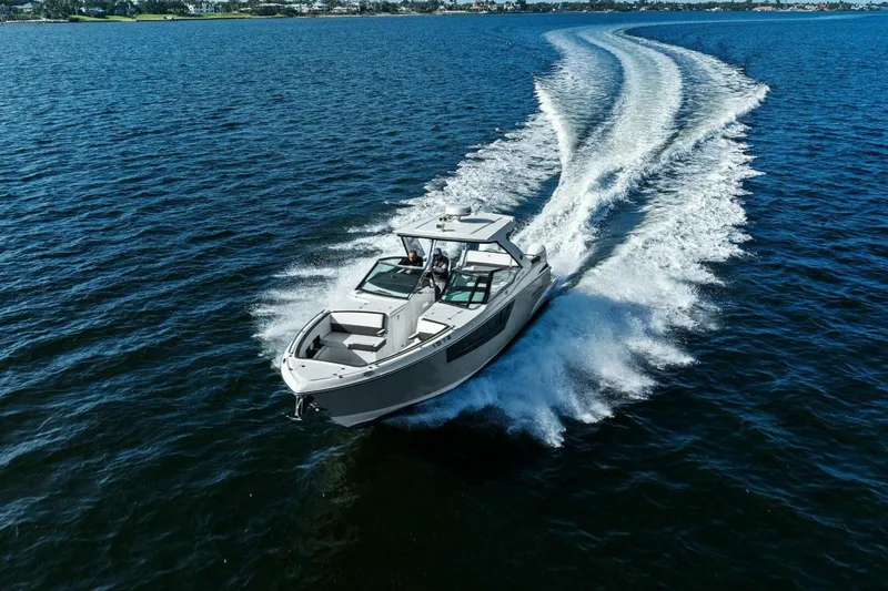 Slide: The Image of 2023 Monterey 385 SS - Profile - 55