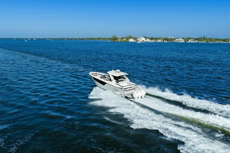 Slide: The Image of 2023 Monterey 385 SS - Profile - 57