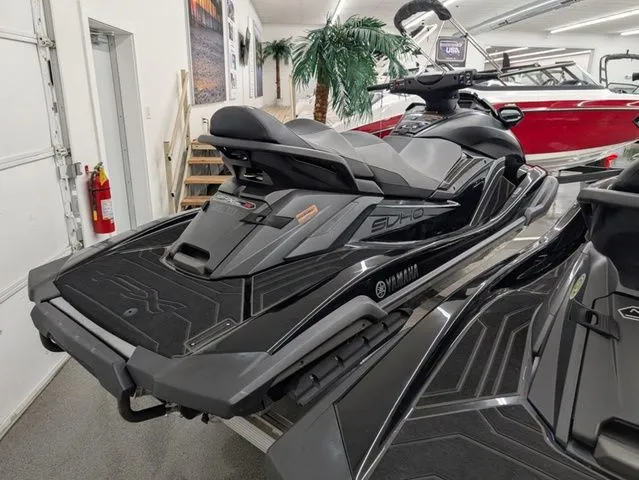 Slide: The Image of Yamaha FX Cruiser SVHO 2021 - 4