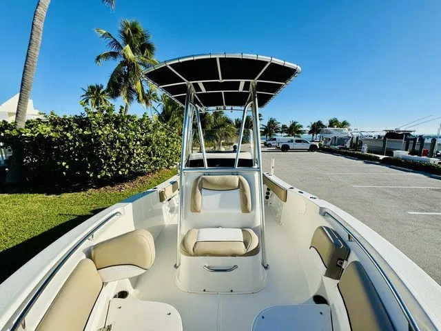 Slide: The Image of NauticStar 2102 Legacy 2015 - 10