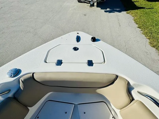 Slide: The Image of NauticStar 2102 Legacy 2015 - 9